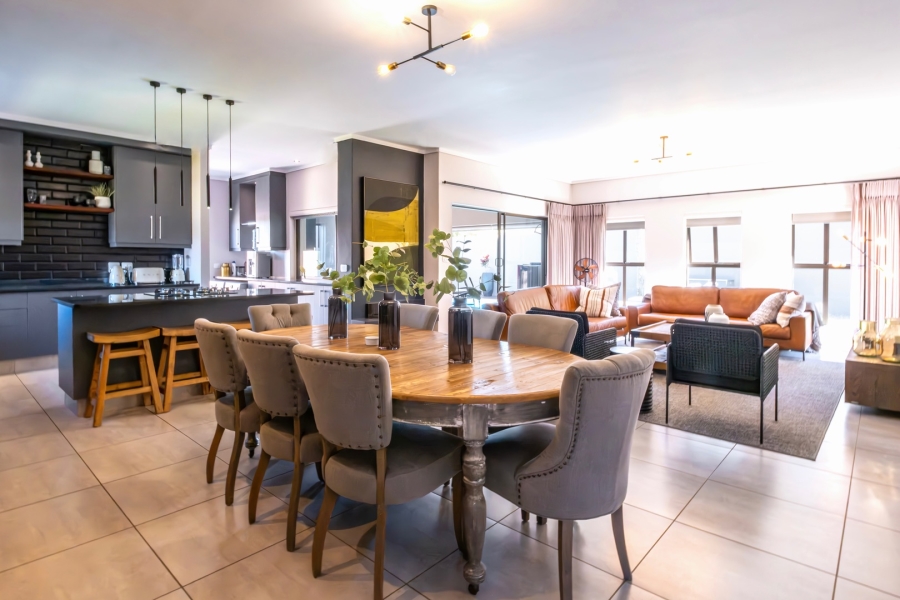 4 Bedroom Property for Sale in Earls Court Lifestyle Estate Western Cape